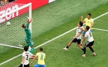 日本　ブラジルに追いつかれる　後半11分MFカゼミーロに同点弾許す　GK鈴木彩艶が好セーブ連発も押し込まれる時間続く
