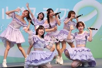 元AKB48・石田晴香が“プレイングプロデューサー”　アイドルグループ・unFinale Tokyoが無料ライブで全6曲披露