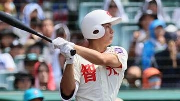 どよめく甲子園　智弁和歌山の楠本龍生が横浜のエース織田翔希から豪快3ラン　3回に一挙4得点で逆転