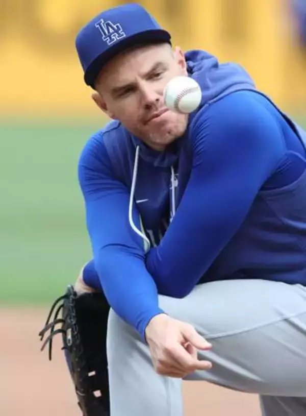 【ドジャース】大谷翔平が死球与え一時緊迫も…場和ますフリーマンの笑顔で空気ガラリ　打撃では勝利もたらす逆転弾　さまざまな形でサポートする姿垣間見せる