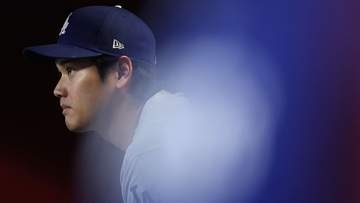 大谷翔平が9回同点の場面で代打の準備　出番はなく攻撃終えサヨナラホームランで決着