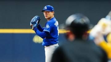 山本由伸の投球に「彼は完全に試合を支配している」　ロバーツ監督も称賛止まらず　好調ブリュワーズ相手に7回1失点で4勝目