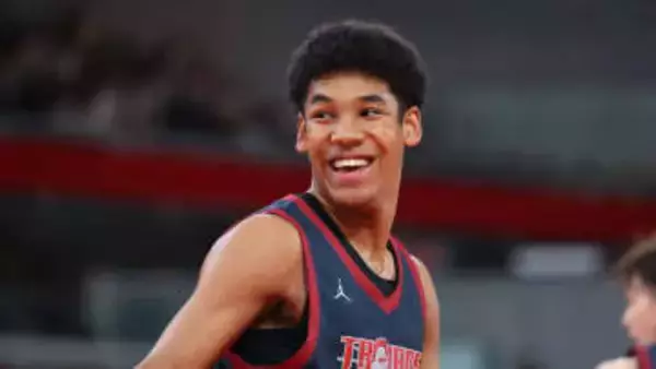 「自分のリバウンドで勝利に」1年生・白谷柱誠ジャックが12点＆13R　福岡大大濠が決勝進出〈ウインターカップ〉