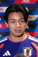 【サッカー】新天地リール　“上田綺世×W杯優勝FW”の新コンビ誕生に期待　相性も良好!?練習場の内外で会話する姿も公開