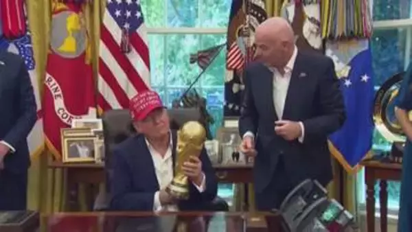 トランプ大統領、サッカーW杯決勝戦に出席し優勝チームにトロフィーを手渡す予定