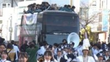 原監督　4年生にプレゼントする優勝旅行先は？「個人的にはインドに行って…」青山学院大の箱根駅伝優勝パレードに約3万人