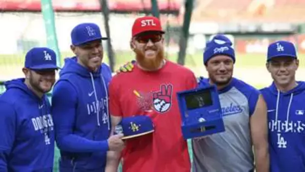 【ドジャース】試合前ダスティン・メイにチャンピオンリング贈呈　昨季序盤の先発ローテ支え6勝も7月に放出　今季からカージナルスでプレーし既に3勝