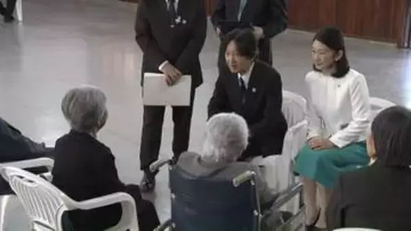 秋篠宮ご夫妻　パラグアイの日本人最初の移住地ラ・コルメナを訪問　慰霊碑に供花し日系1世らと懇談