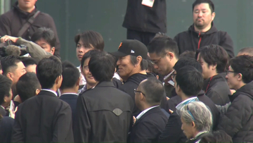 【巨人】松井秀喜新監督に報道陣ズラリ　秋季キャンプが始動　ファンの声援に「帰ってくるなって言われるよりはうれしい」