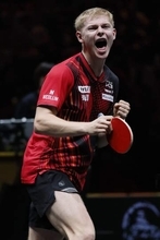 【卓球】F・ルブラン 逆転に次ぐ逆転の熱戦制し優勝　喜び爆発→台上で仁王立ちの大興奮 〈ヨーロッパ選手権・男子シングルス〉