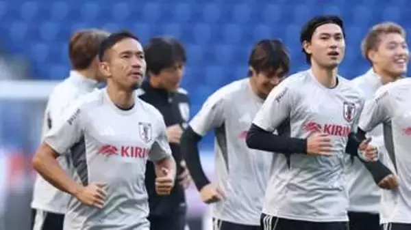 「パワースポットのよう」長友佑都が長期離脱中の南野拓実の合流に大喜び「森保さんがケガでもこのチームに必要とした意味が分かりました」