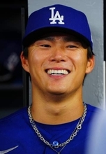 「あとで話しましょう。あとで具体的に」山本由伸が笑顔で質問中断　日本メディアに笑いが広がる