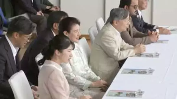 天皇ご一家、都内で馬術競技を観戦　アジア競技大会