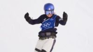 なぜゼッケンを“斜め”に？スノボ金・深田茉莉が明かす「ぶかぶかだと、ジャンプしているときに…」