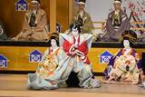 「尾上左近改め三代目尾上辰之助、襲名披露で挨拶「一層芸道に精進」　七代目尾上菊五郎らが口上述べる」の画像1