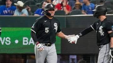 村上宗隆が2試合ぶり安打　サイ・ヤング賞過去2度獲得の右腕から2ベース　終盤の好機では今季5度目の申告敬遠受ける