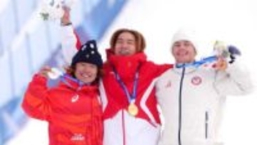 中国が大会13日目で初の金メダル　ビッグエアで木村葵来のいがぐり頭をなで話題の蘇翊鳴がスロープスタイルで金　日本人コーチを持つ