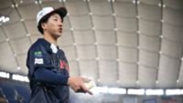 【侍ジャパン】前日緊急降板の大勢が笑顔で練習に登場　足を気にせずキャッチボール