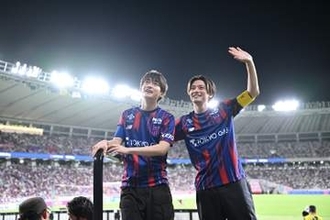 サッカーの元ジュニアユース・櫻井海音、憧れのピッチへ　J1開幕戦で高橋文哉とキックインセレモニー