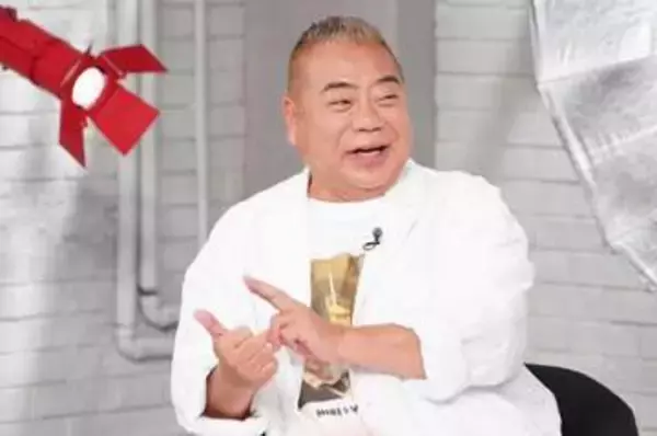 出川哲朗62歳、結婚22年を迎えた妻からのメッセージに赤面　友人たちが明かす“リアルガチ”な素顔とは