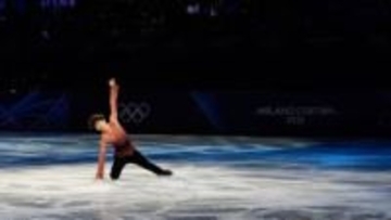 【フィギュア】佐藤駿　『千本桜』に乗せて華麗に舞う「ずっと滑りたいと思っていた曲」　エキシビションで充実の表情でオリンピックを締める