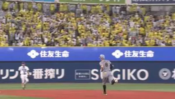 【阪神】佐藤輝明が2年連続の100打点到達　スタンド上段に飛び込む特大の37号ソロで大台に到達