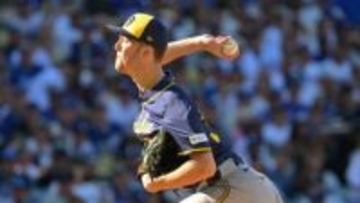 まるで“アベンジャーズ”新人怪物ミジオロウスキーがスゴ技披露？剛速球が同僚の頭上のリンゴを射貫く　MLB公式が真相解明