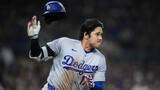 「ドジャース逆転勝利で首位奪還　パドレスの剛腕守護神からパヘスが勝ち越し打　大谷翔平は4戦連続マルチ安打　フリーマンが1試合2本塁打と躍動　5回からリリーフ陣が奮闘」の画像1