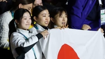 「本当に頼れるリーダー」坂本花織が後輩に褒められ照れる「かわいすぎ」中井亜美と千葉百音にメロメロ