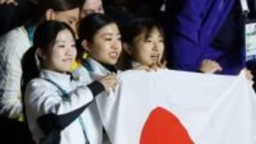 「本当に頼れるリーダー」坂本花織が後輩に褒められ照れる「かわいすぎ」中井亜美と千葉百音にメロメロ