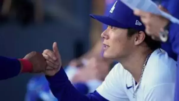 「ロバーツ監督「チームに勝つチャンスを...」奮闘の山本由伸をたたえる　6回2失点も援護なく今季初黒星」の画像