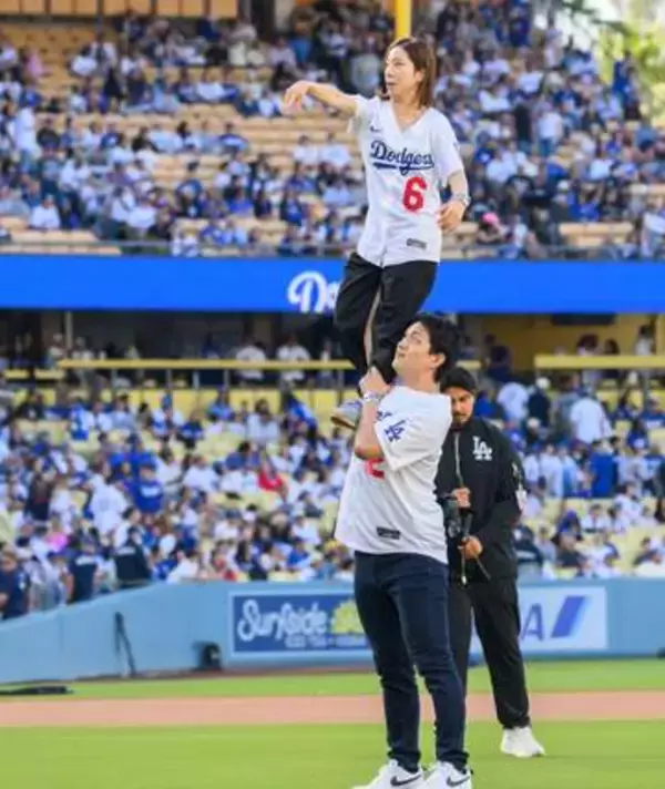 りくりゅうの指にWS優勝リング　木原龍一はぜいたくに薬指と小指にダブルづけ「かけがえのない幸せな時間を本当にありがとうございました」