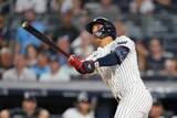 「【MLB】兄弟それぞれ同日デビューで角度＆速度“うり2つ”のHR記録　大喜びの父は元ドジャースコーチ　兄のメジャー初舞台を生観戦しながらスマホで弟の状況見守る姿も話題に」の画像1
