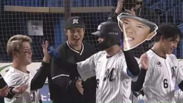 【ロッテ】井上広大が新天地でキャリアハイの更新続ける　第8号ソロ　タイトル狙う前田悠伍をとらえ同点　角中勝也の顔パネルを手にハイタッチ