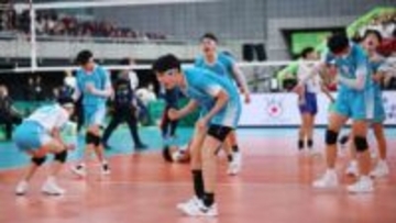 【春高バレー男子】清風がフルセットの激闘制し決勝進出　駿台学園は準決勝敗退で4連覇の夢破れる