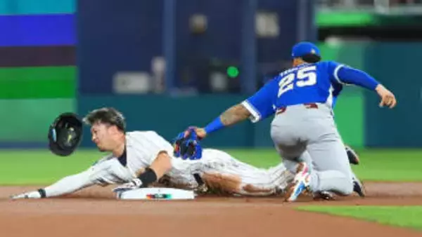 侍ジャパンに激震…鈴木誠也が負傷交代　盗塁を試みた際に足を気にするそぶり　引きずりながらベンチへ下がる