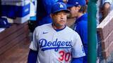 「ドジャース共同オーナーのレイカーズ売却ニュース飛び交う　球団社長は「ドジャース売却はない」と明言　ロバーツ監督もニュースに「本当に驚きだった」」の画像1