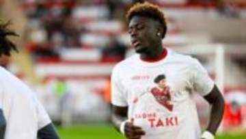 「頑張れタキ」ケガの南野拓実をいたわり同僚らが南野応援Tシャツ身につける　先月に左膝前十字靱帯を断裂