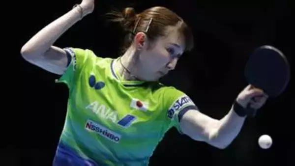 【卓球女子】早田ひな　サインボールを客席に打ち込み満面の笑み　メダル確定も「目指すは金メダル」　準決勝ドイツ戦「勝てるか負けるかわからない試合になる」と警戒　〈世界選手権団体戦〉