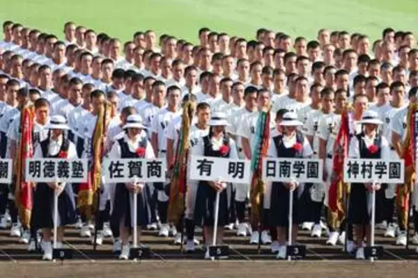 【夏の甲子園】式を前に高校球児が脱帽で黙祷　熊本地震被災者をしのぶ