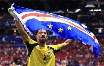 【W杯】驚異のセーブストップで涙の快挙　人口約60万カーボベルデ代表・守護神に世界が注目　試合後SNSフォロワー数が激増5万→500万人突破