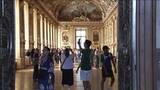 「仏ルーブル美術館、宝飾品など盗まれた「アポロンの間」の一般公開を再開　宝石などは展示せず」の画像1