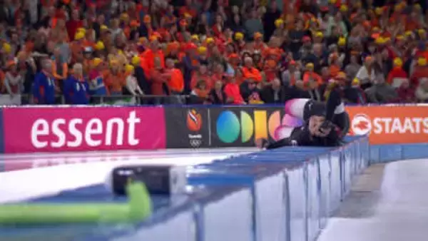 全力尽くした髙木美帆のラストレース!!　総合3位、1500mは五輪金より速いタイム記録　姉・菜那さんとも熱い抱擁し、ファンには笑顔で「Good bye」