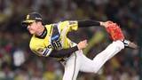 「【阪神】巨人との首位攻防初戦で痛恨の逆転負け　9回2アウトから才木浩人が一発を被弾　延長10回には岩崎優が勝ち越し弾を被弾」の画像1