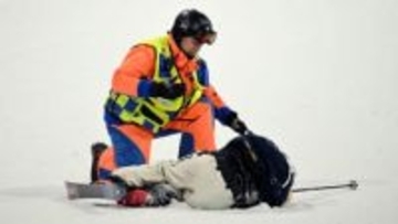 激しく転倒した古賀結那は女子ビッグエア予選敗退　立ち上がり温かい拍手を浴びる場面も