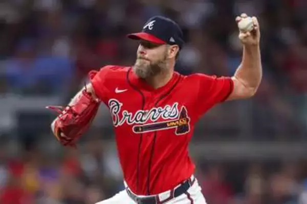 【MLB】ブレーブス第3戦は総力戦　8回2死から第1戦先発のクリス・セール投入　ハーパー抑え、9回の攻防へ　勝利まであと3つに