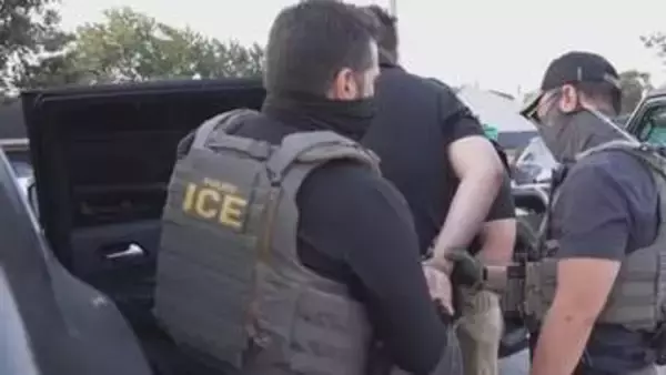 米ICE　現場職員にボディーカメラを装着させる方針