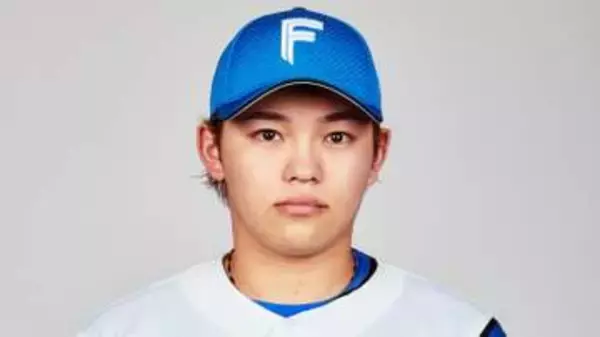 【日本ハム】田宮裕涼の左指に直撃し負傷交代　バントの構えでよけられず151キロの直球に飛び上がり痛がる様子
