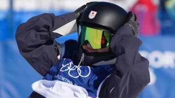 【スノーボード】木俣椋真が観戦に来た父とハイタッチ　「決勝も頑張って」とエール送られる　男子スロープスタイル【ミラノ・コルティナ五輪】