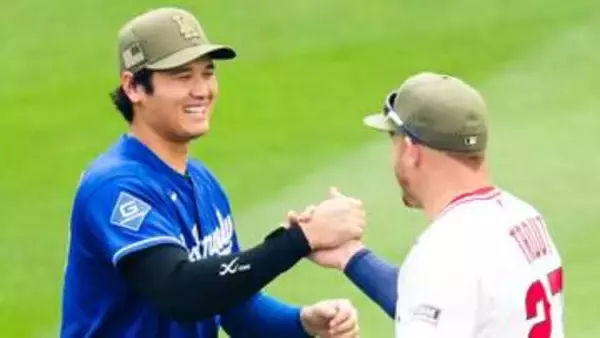 笑顔あふれる大谷翔平　トラウトとは熱い“ハグ”　デトマーズ、アデルら古巣エンゼルス同僚と旧交温める　自身は4戦連続安打